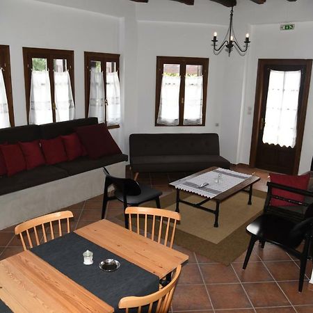 Karpofora Traditional Guesthouse Mileai Exterior photo